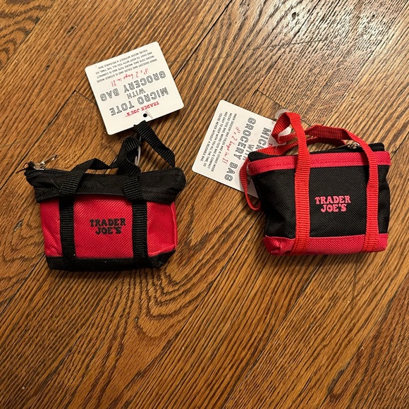 Trader Joe’s Micro Tote Bag Keychain (both colorways) 2 included - Picture 1 of 2